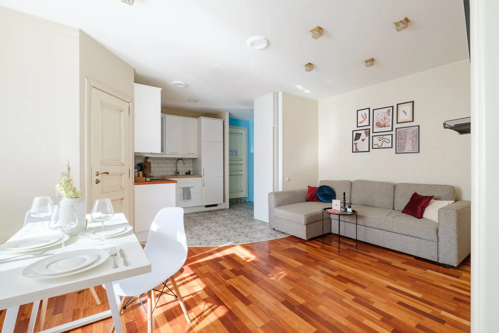 Апартаменты Life Apartments 2комнатные