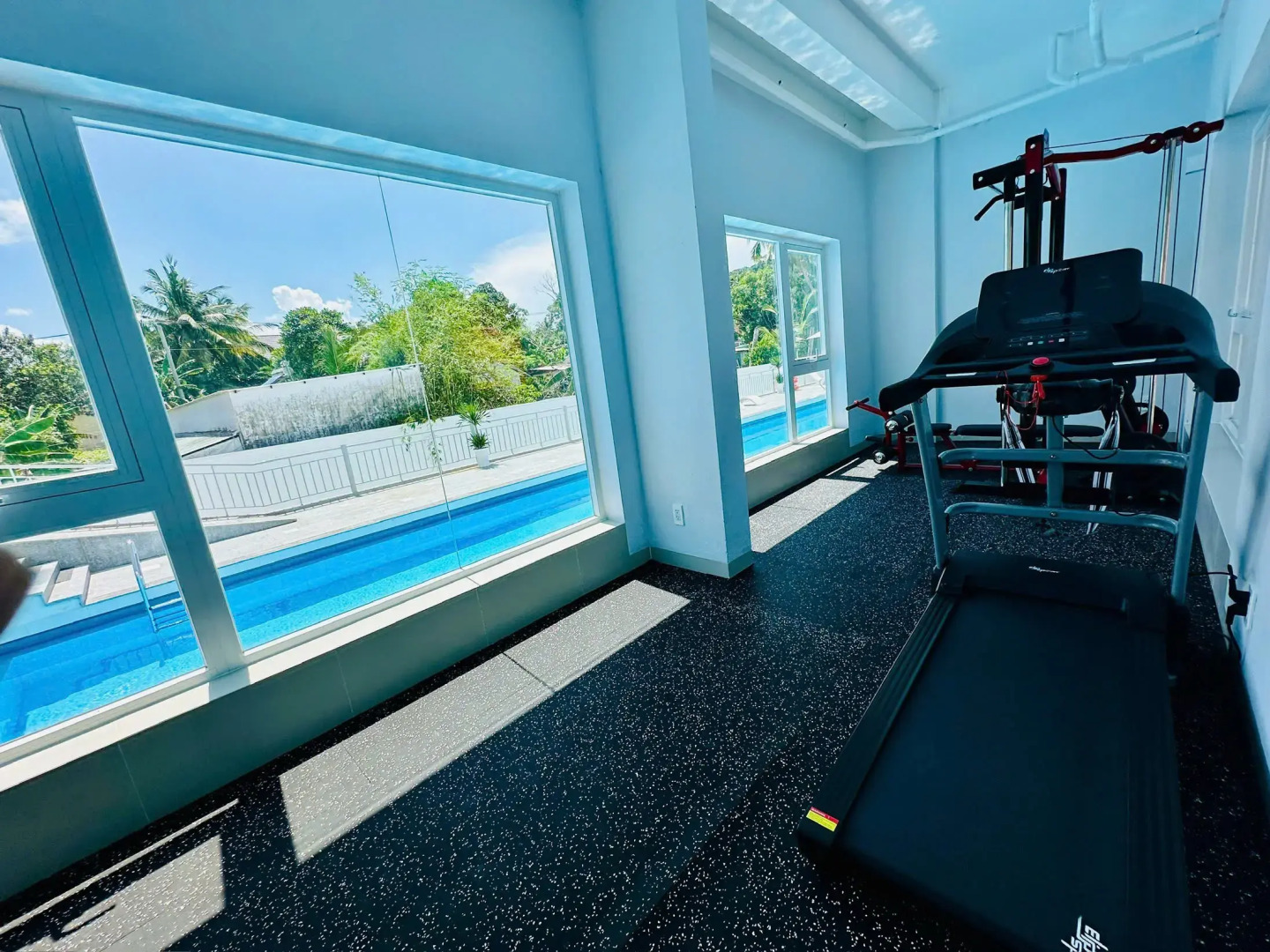 Отель The Up Phu Quoc