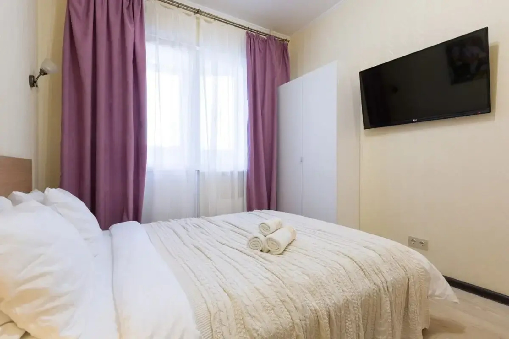 Квартира Life Apartments Трехкомнатная