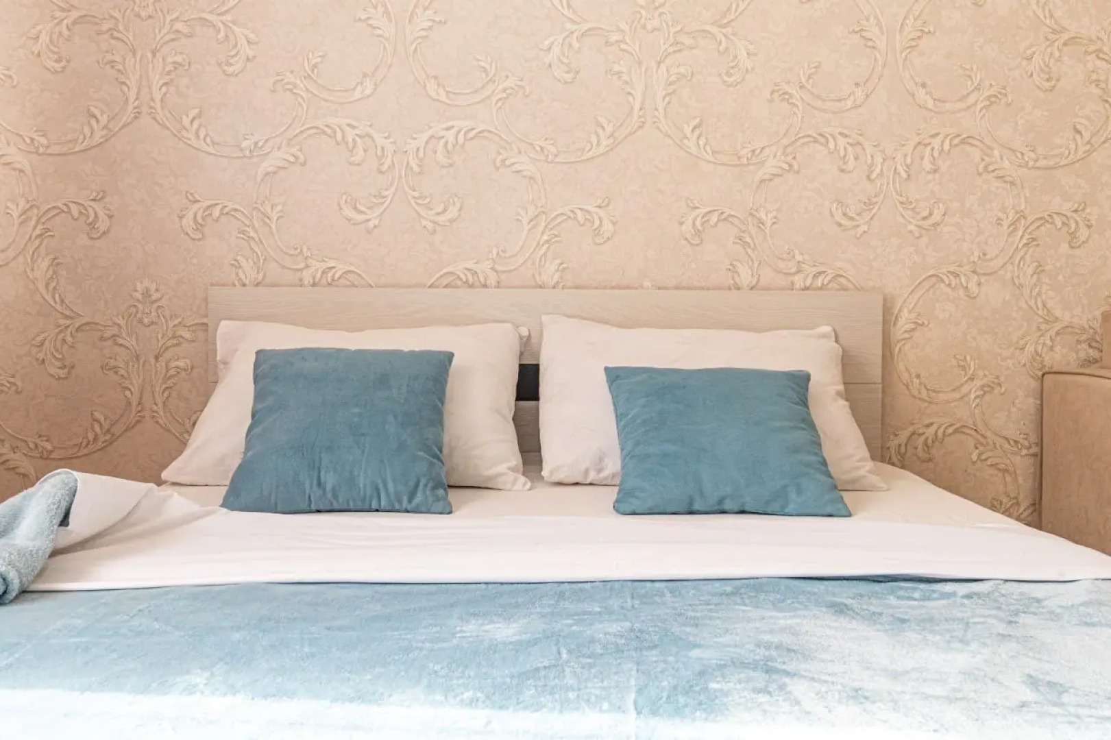 Апартаменты с Новым Ремонтом Возле Парка Галицкого