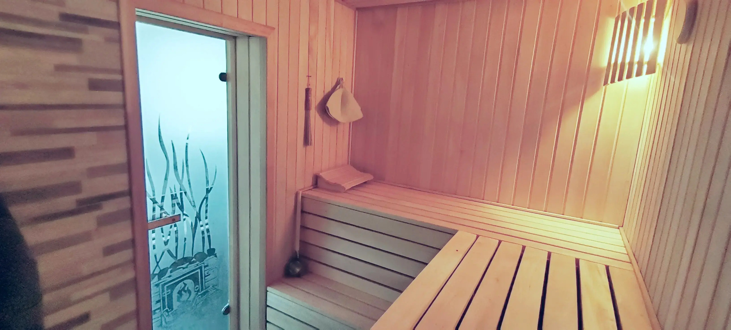 Частный дом на берегу моря с бассейном