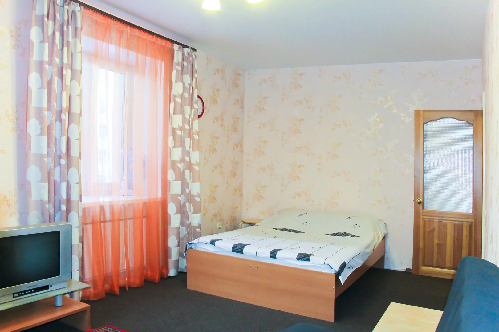 Апартаменты АЛЛиС-ХОЛЛ Сакко и Ванцетти 60