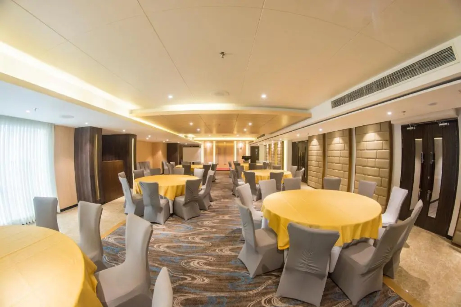 Отель Golden Tulip - The Grandmark Dhaka