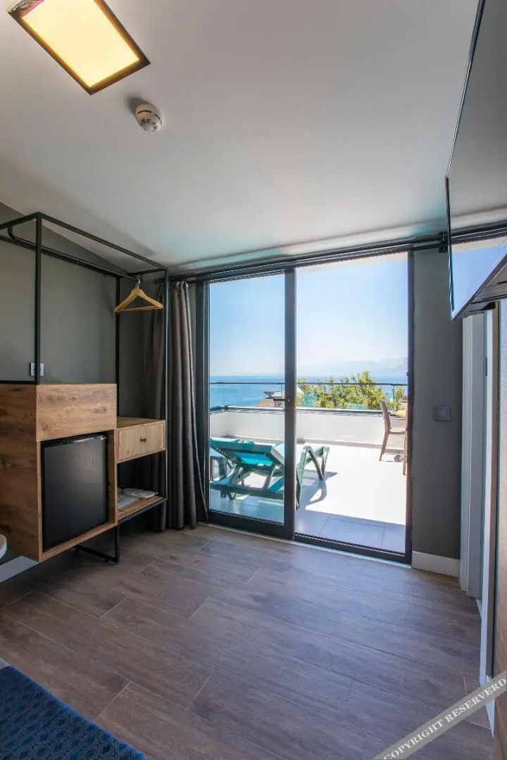 Hotel Pure Blanche Lara