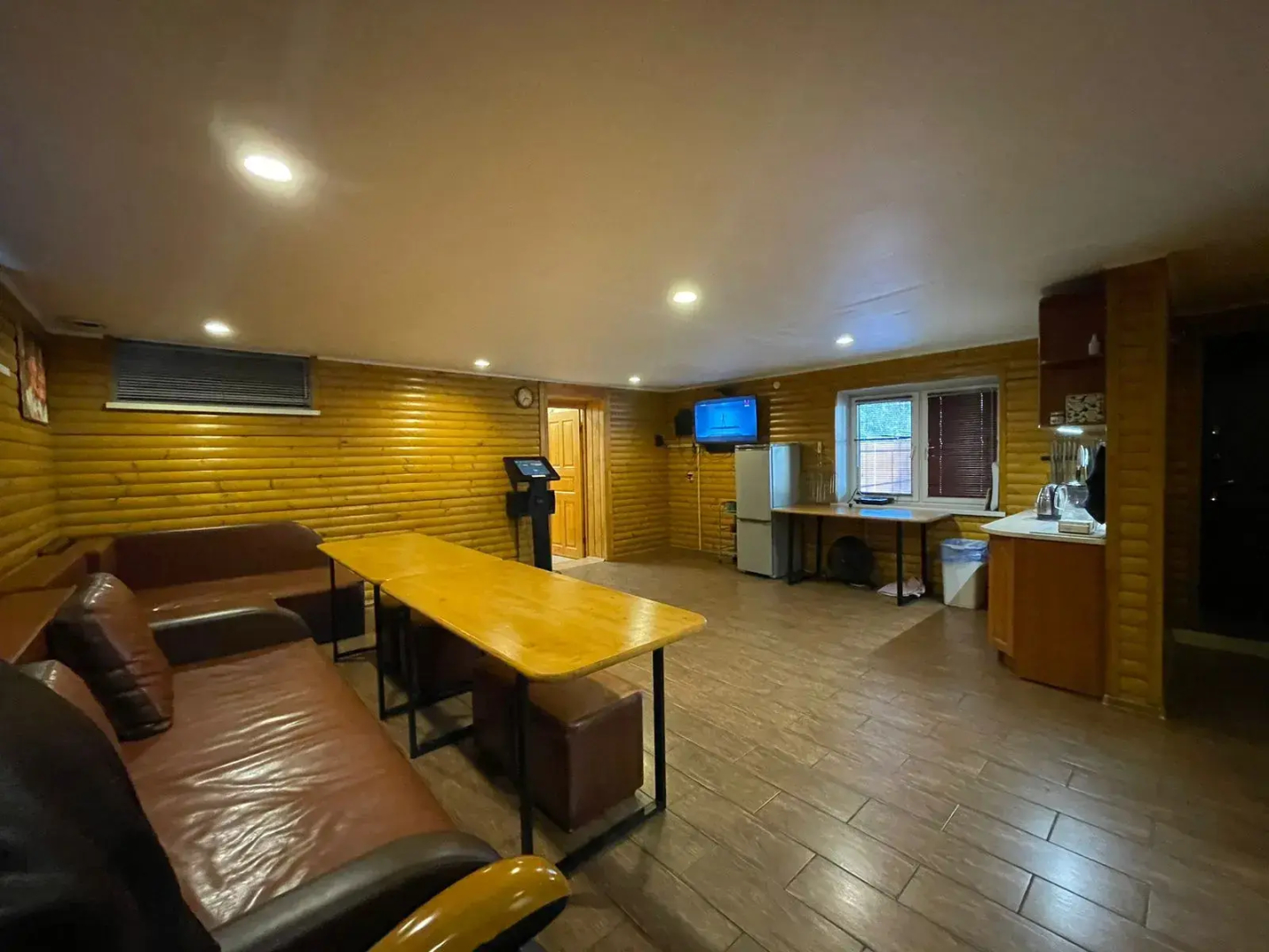 Гостевой дом Коттедж с террасой и бассейном