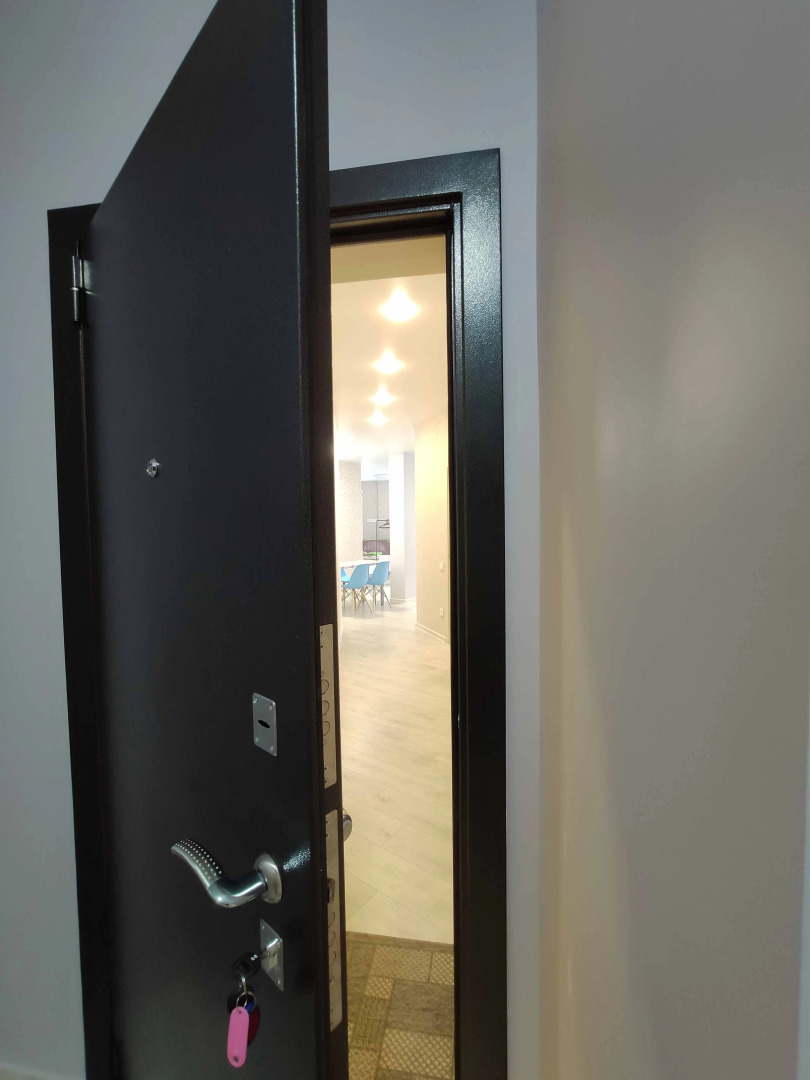 Квартира 2-Комн.на Набережной в Центре Города