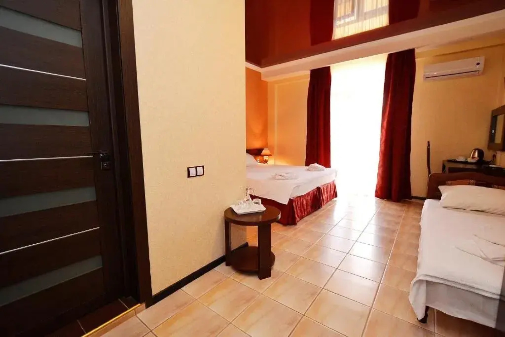 Отель Acropolis Palace