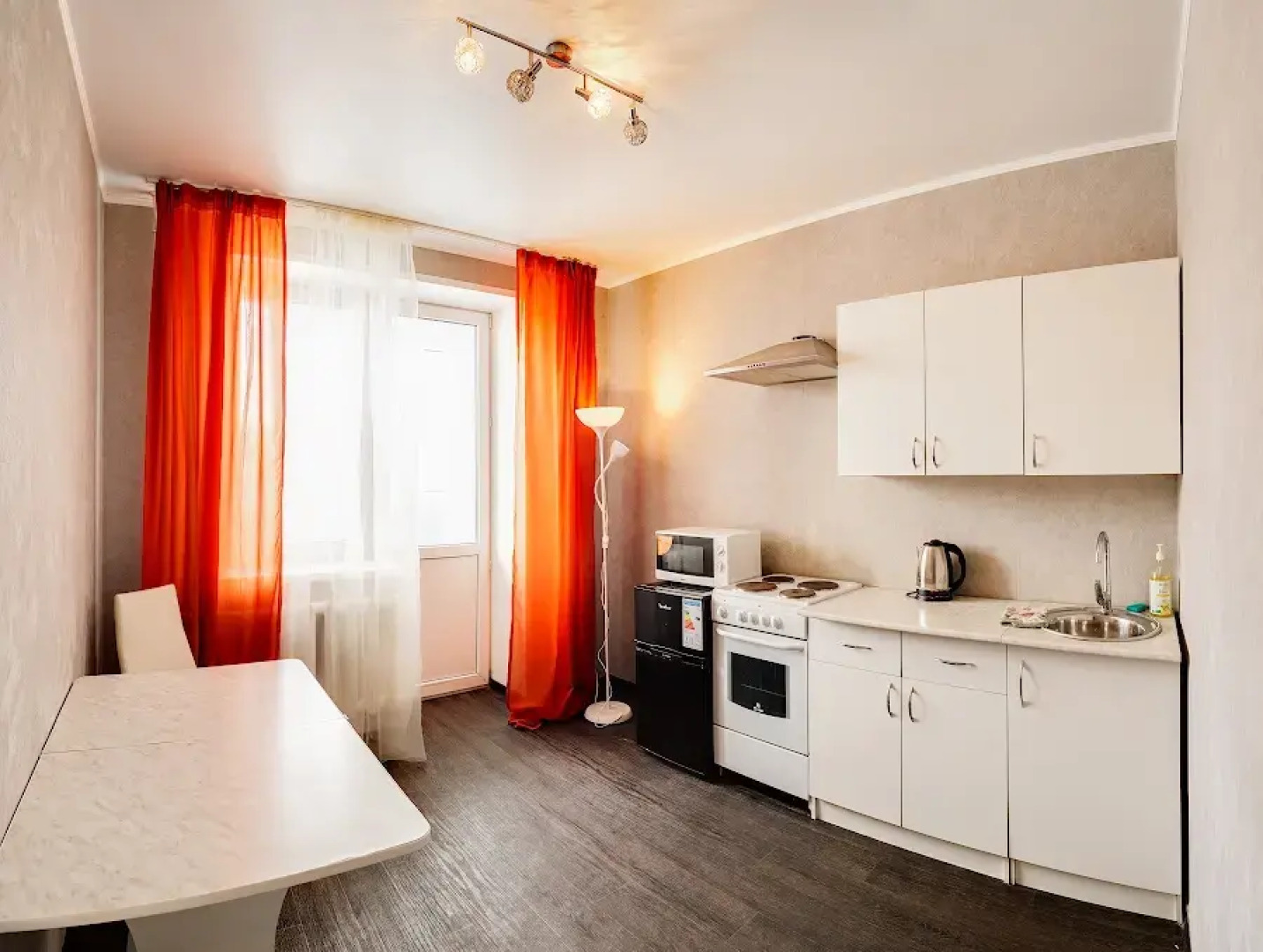 Апартаменты Набережная 76