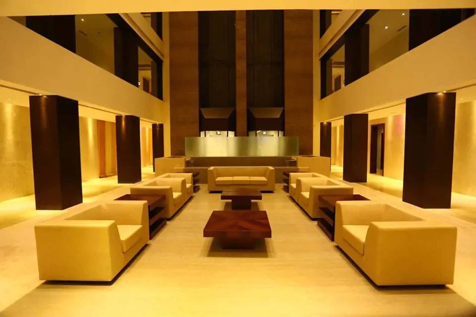 Отель The Ivy KCG