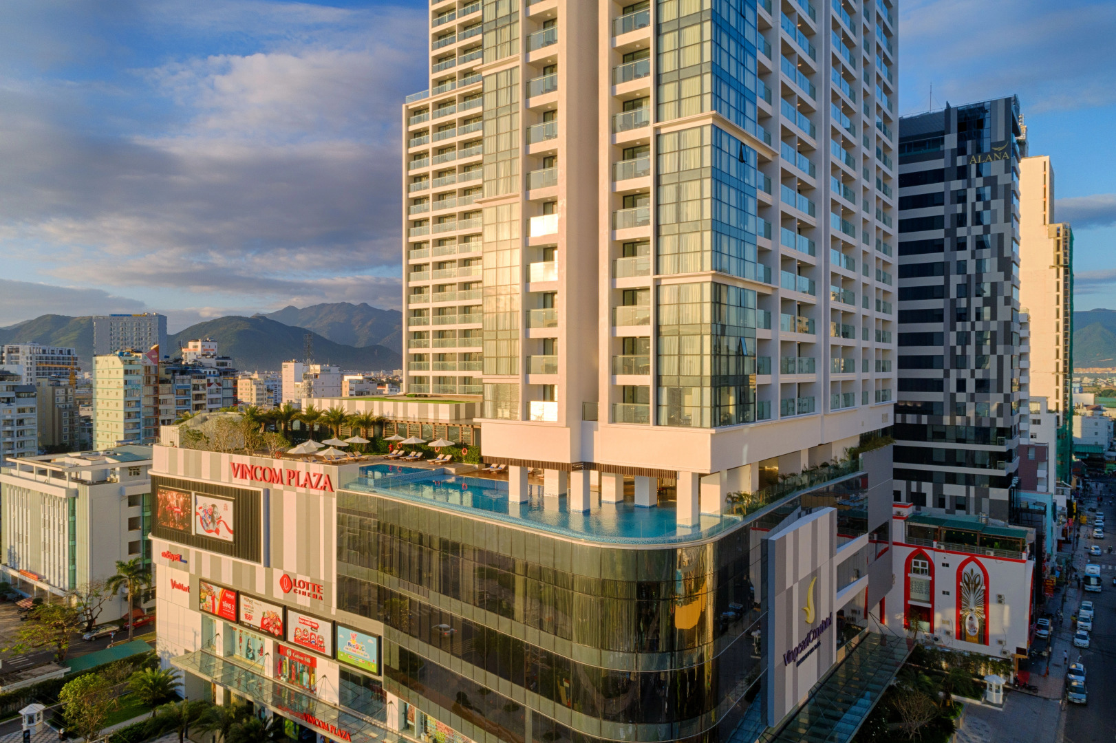 Vinpearl Beachfront Nha Trang