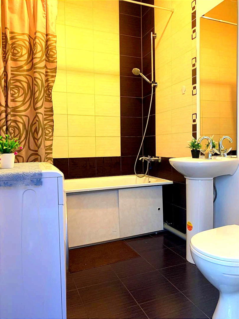 Апартаменты в центре с видом на пруд