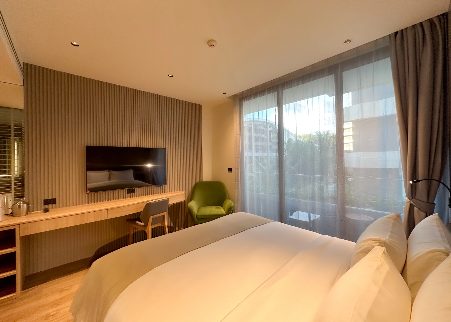 Отель La Green Hotel & Residence Пхукет