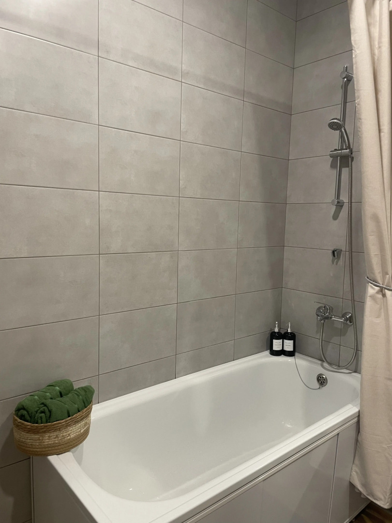 Квартира Просторная на Курсантов Кировцев