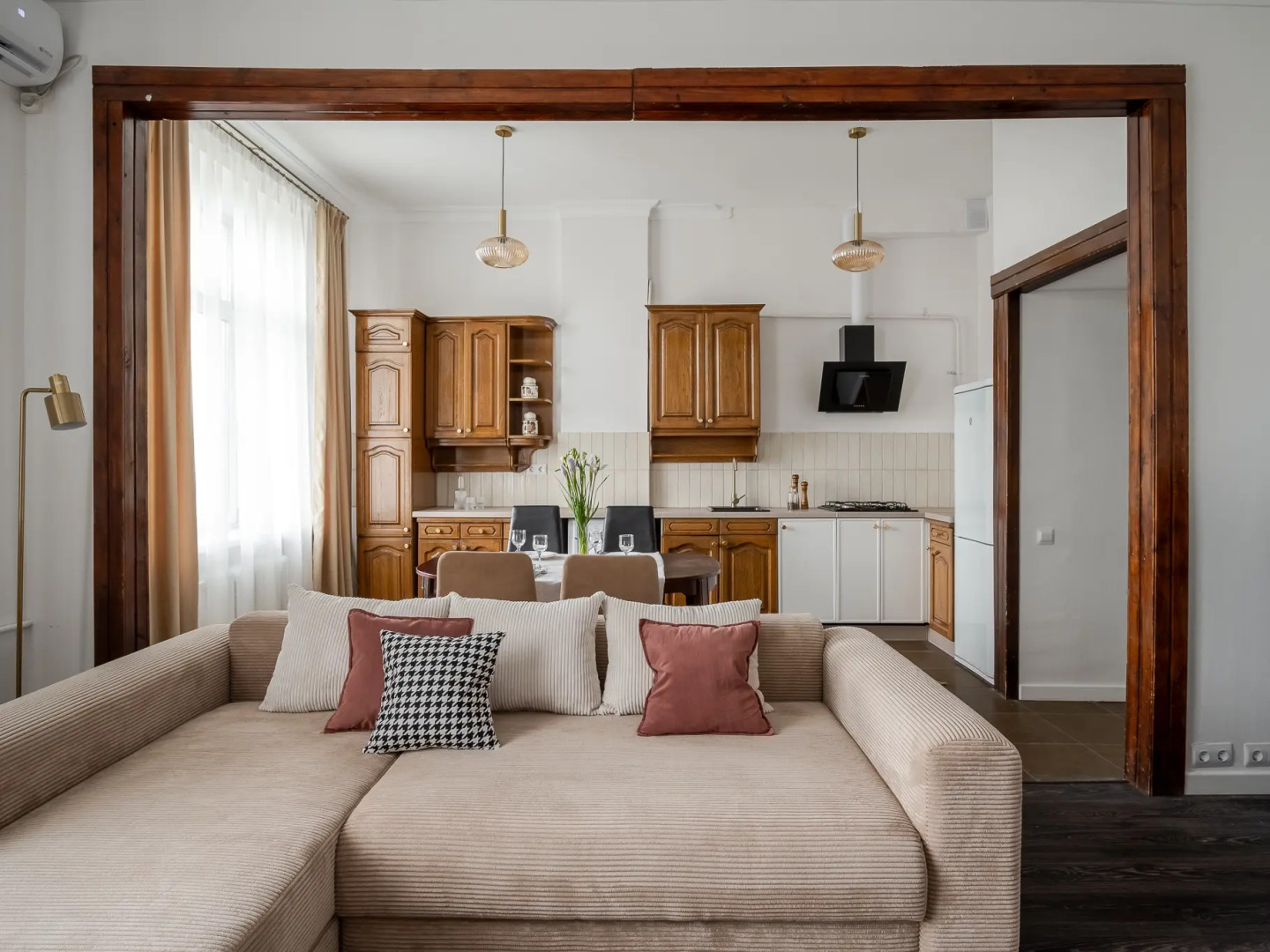 Апартаменты Кварт-Отель, Бережковская Набережная 12