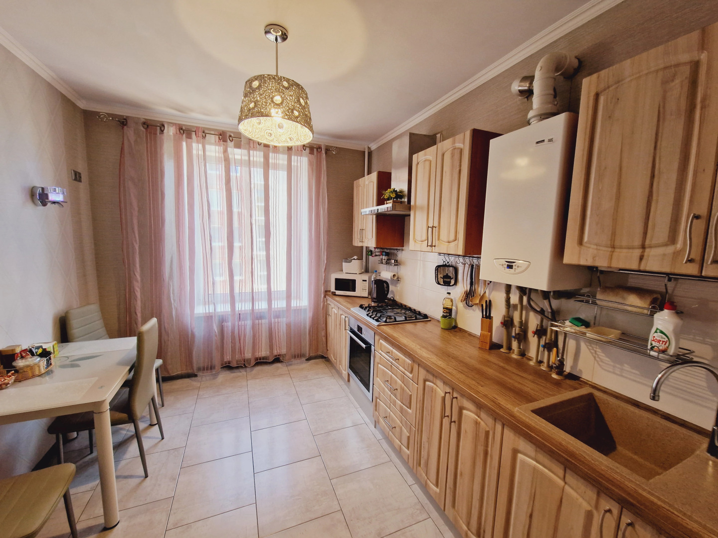 Квартира Восхитительная квартира! Не далеко от Центра! Вблизи Верхнего озера!