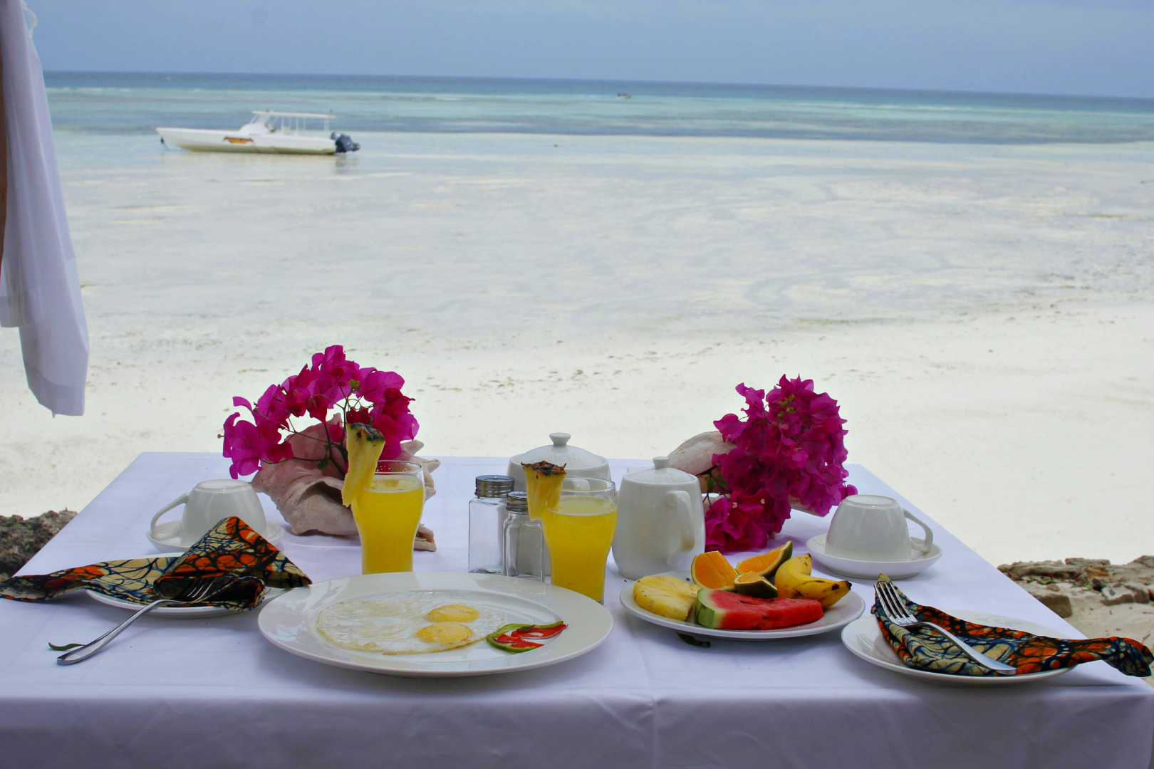 Отель Aya Beach Bungalows