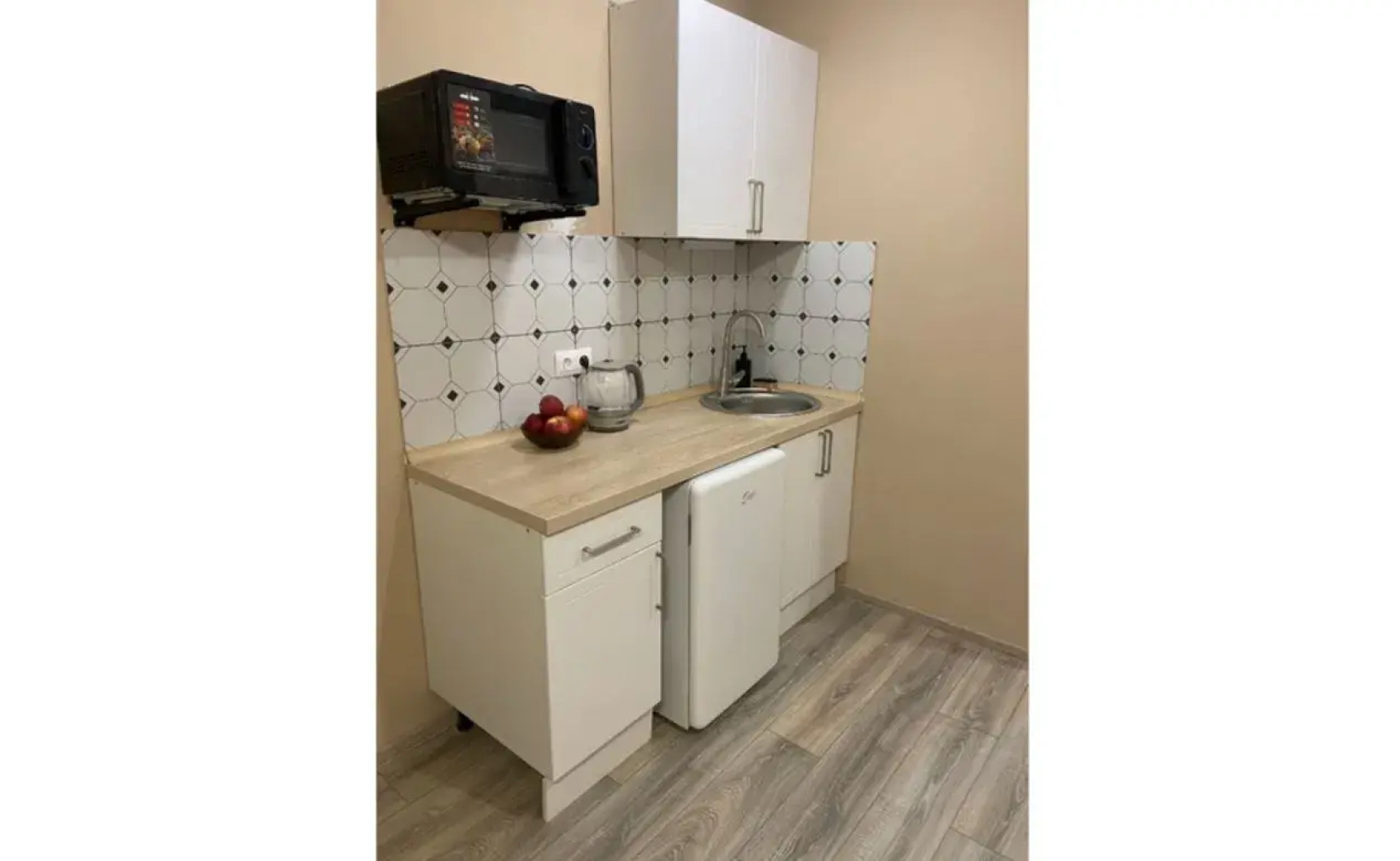 Апартаменты Эль Апарт на Содружества 66/110