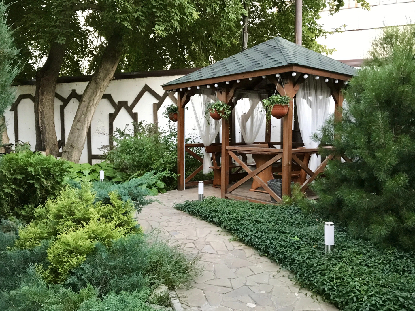 Отель Адрес