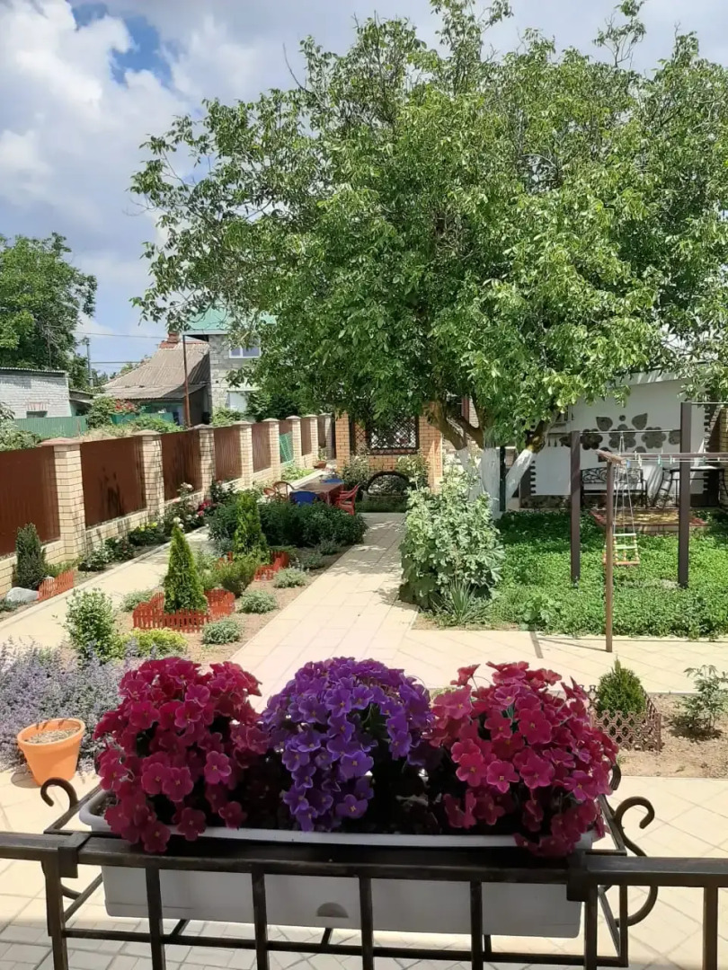 Solnechny Guest House