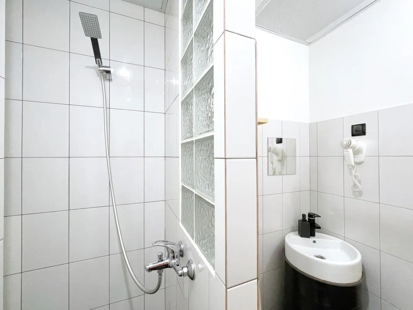 Хостел BookCase Hotel&Hostel