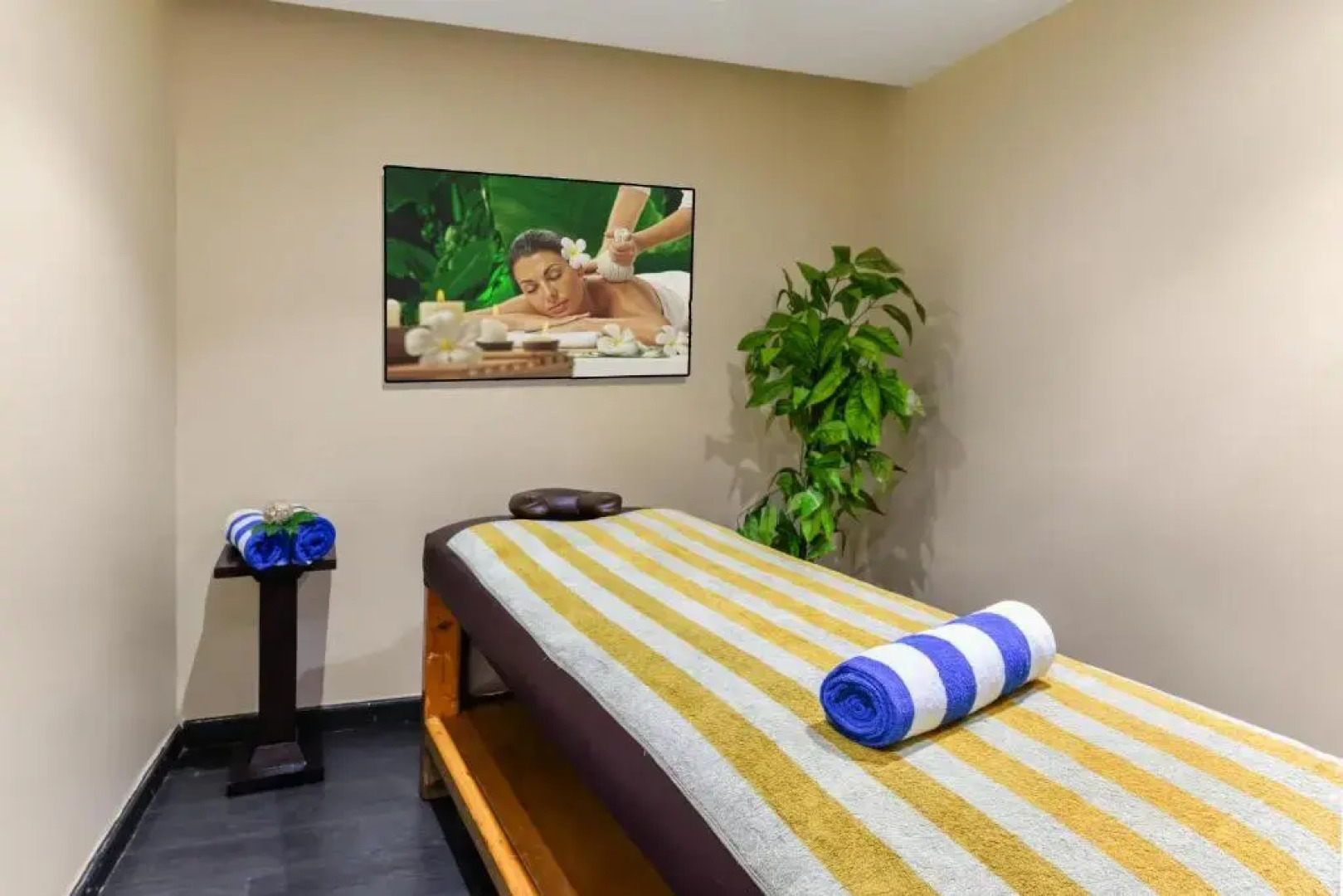 Отель Aura Inn Tiba Pyramids