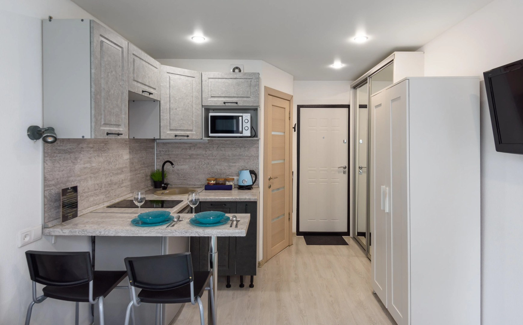 Апартаменты KrasLoft на Взлётной на двоих