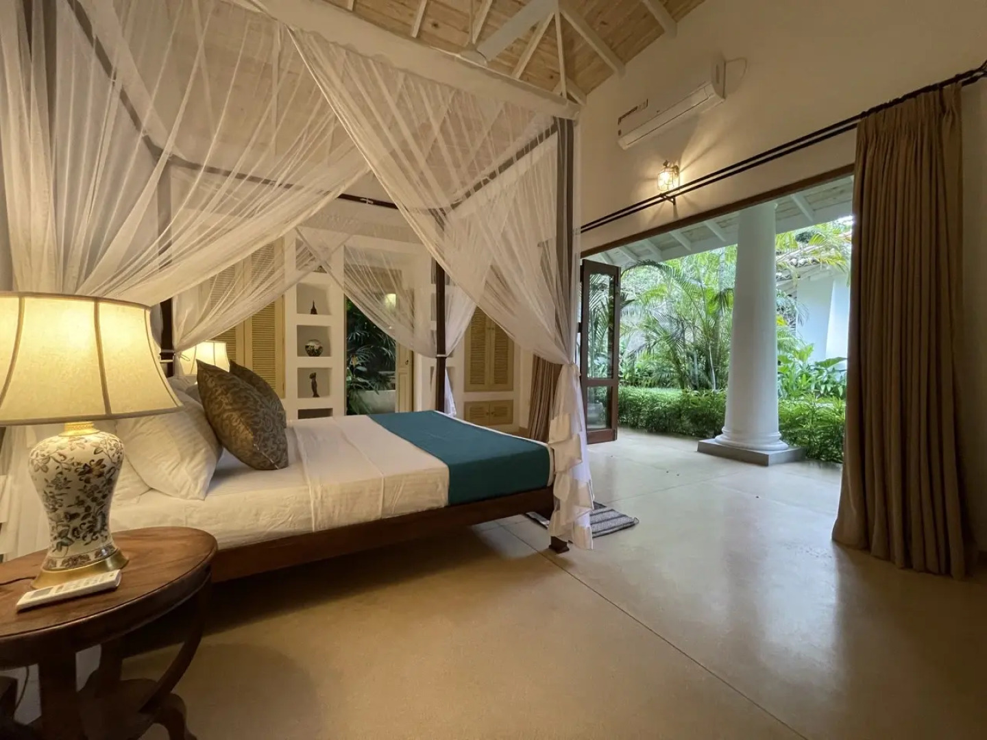 Вилла Claire Villa by Younger Villas & Resorts