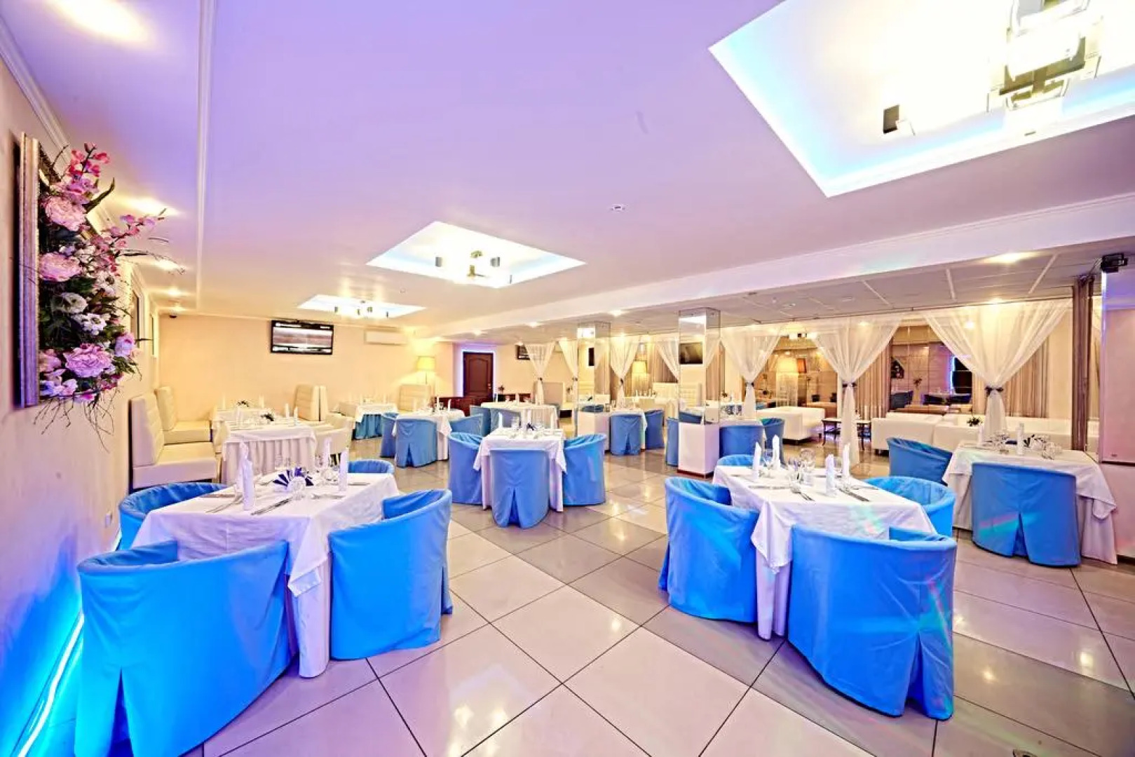 Отель Владимир-плаза