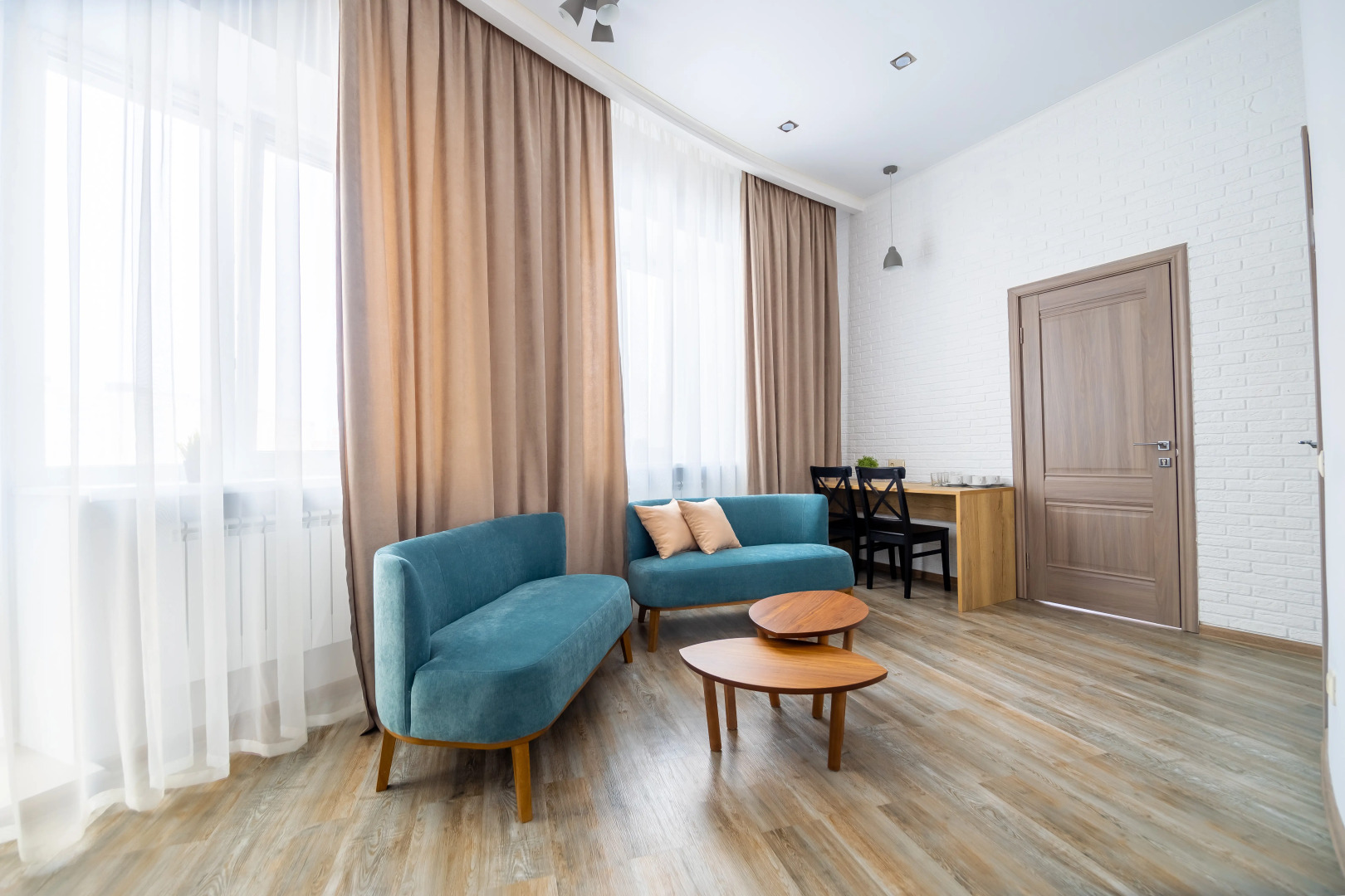 Отель Атриа