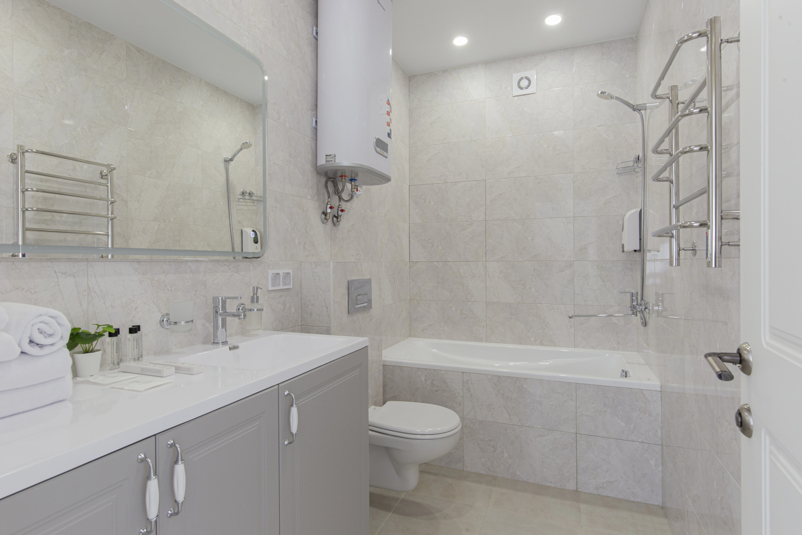 Квартира Гранд Сьютс Syncotel 1