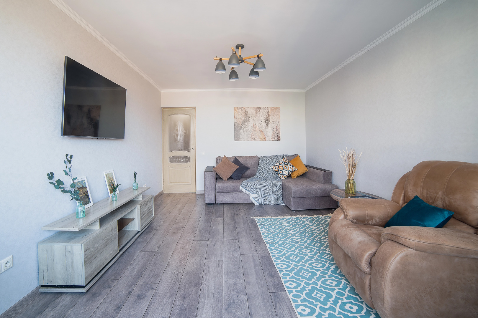 Апартаменты MyhomeYourhome на Островкого 67