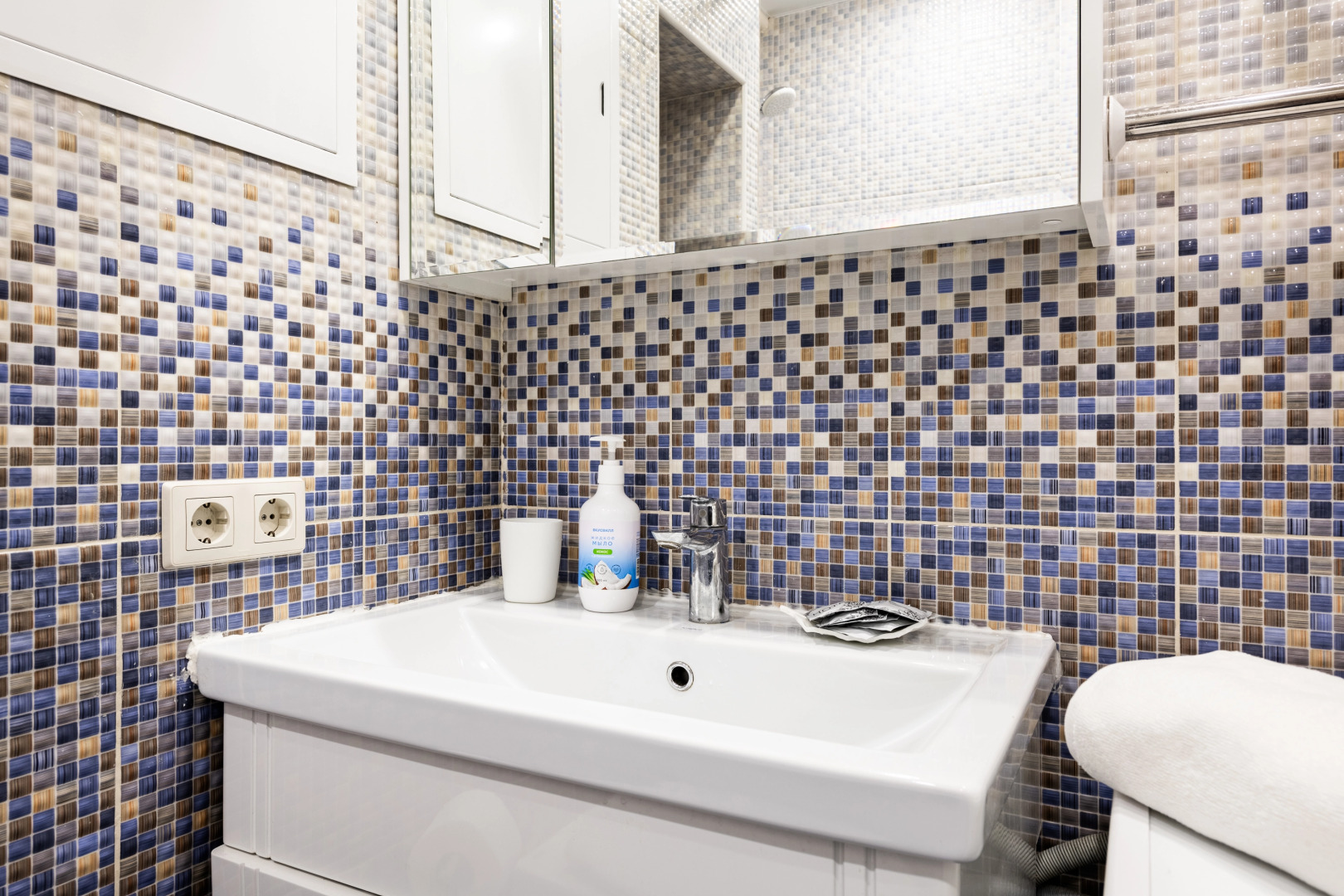 Улучшенные двухкомнатные апартаменты на метро Академика Янгеля