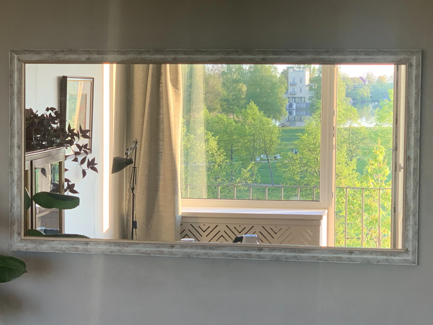 Апартаменты квартира с видом в центре Петергофа