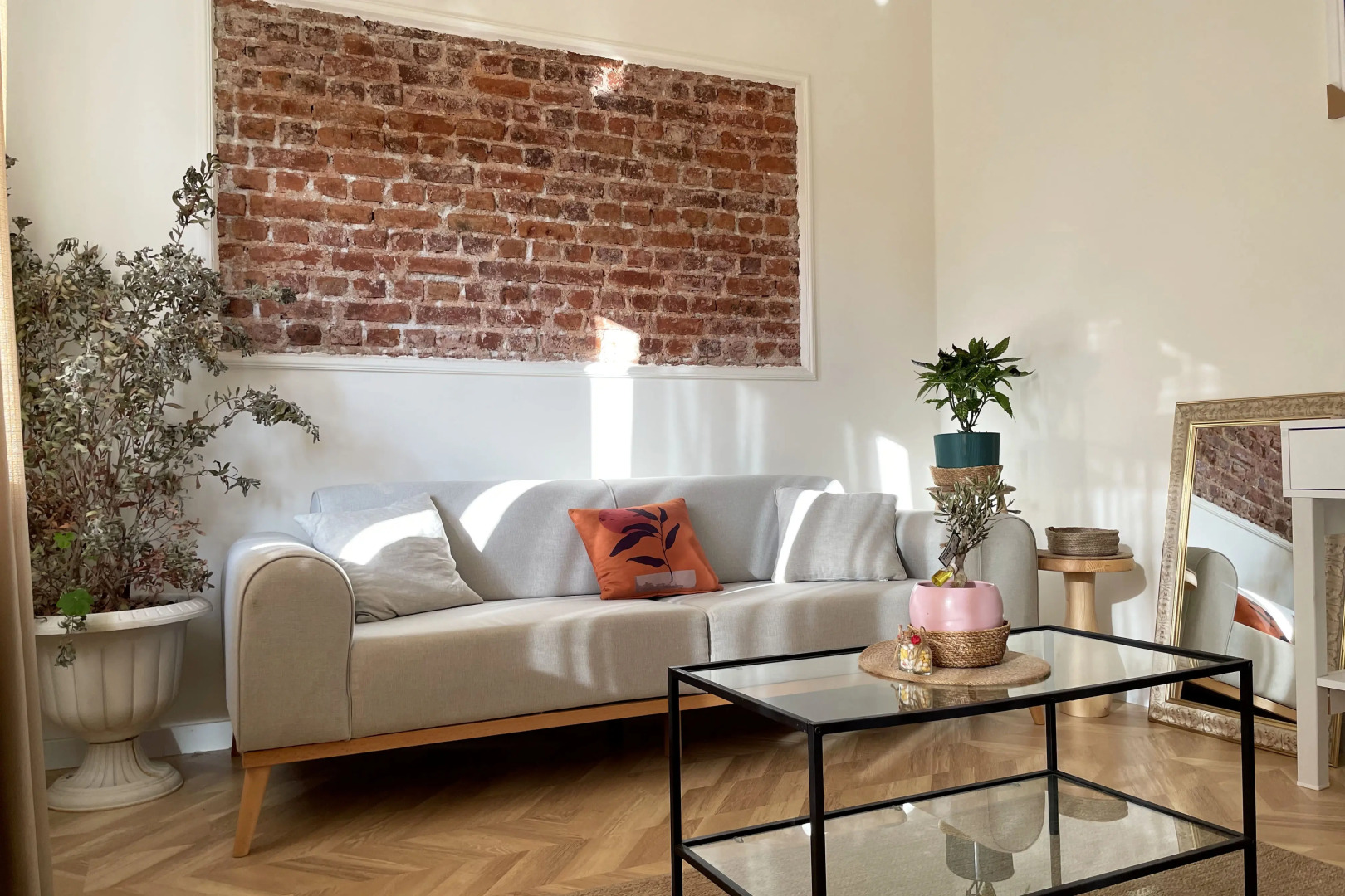 Апартаменты 2BR+2Bath entire apt with Balcony at central location