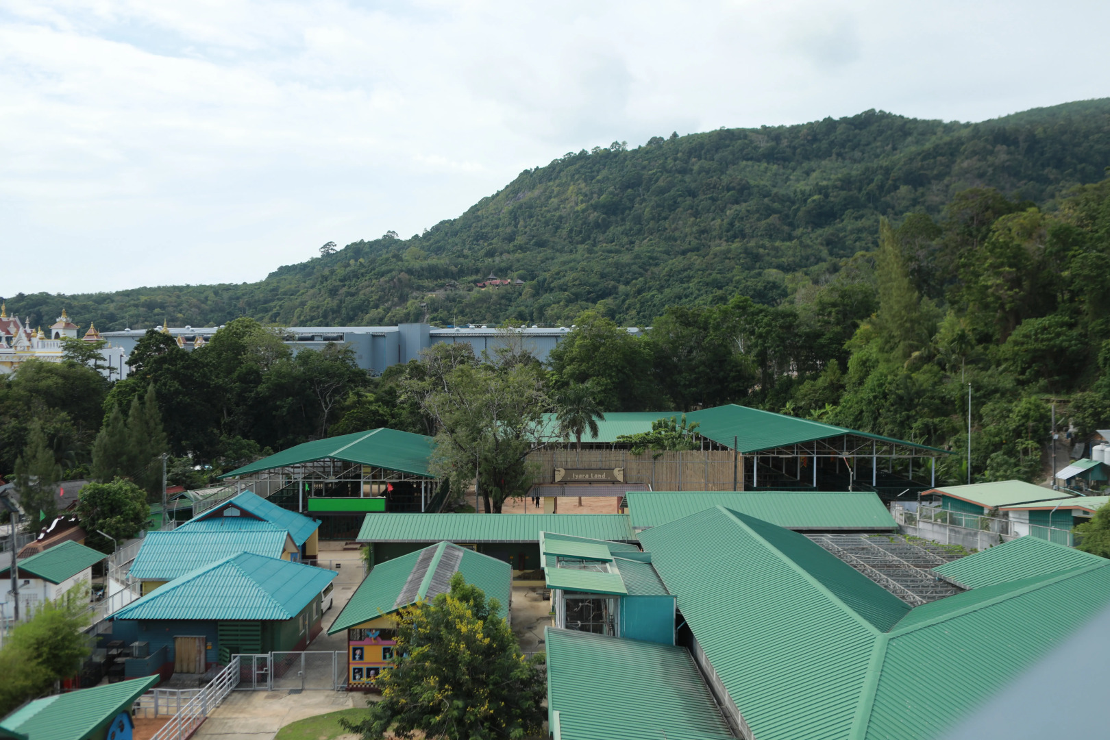 Квартира Просторная однушка у моря с бассейном и WiFi 500 мбит/с