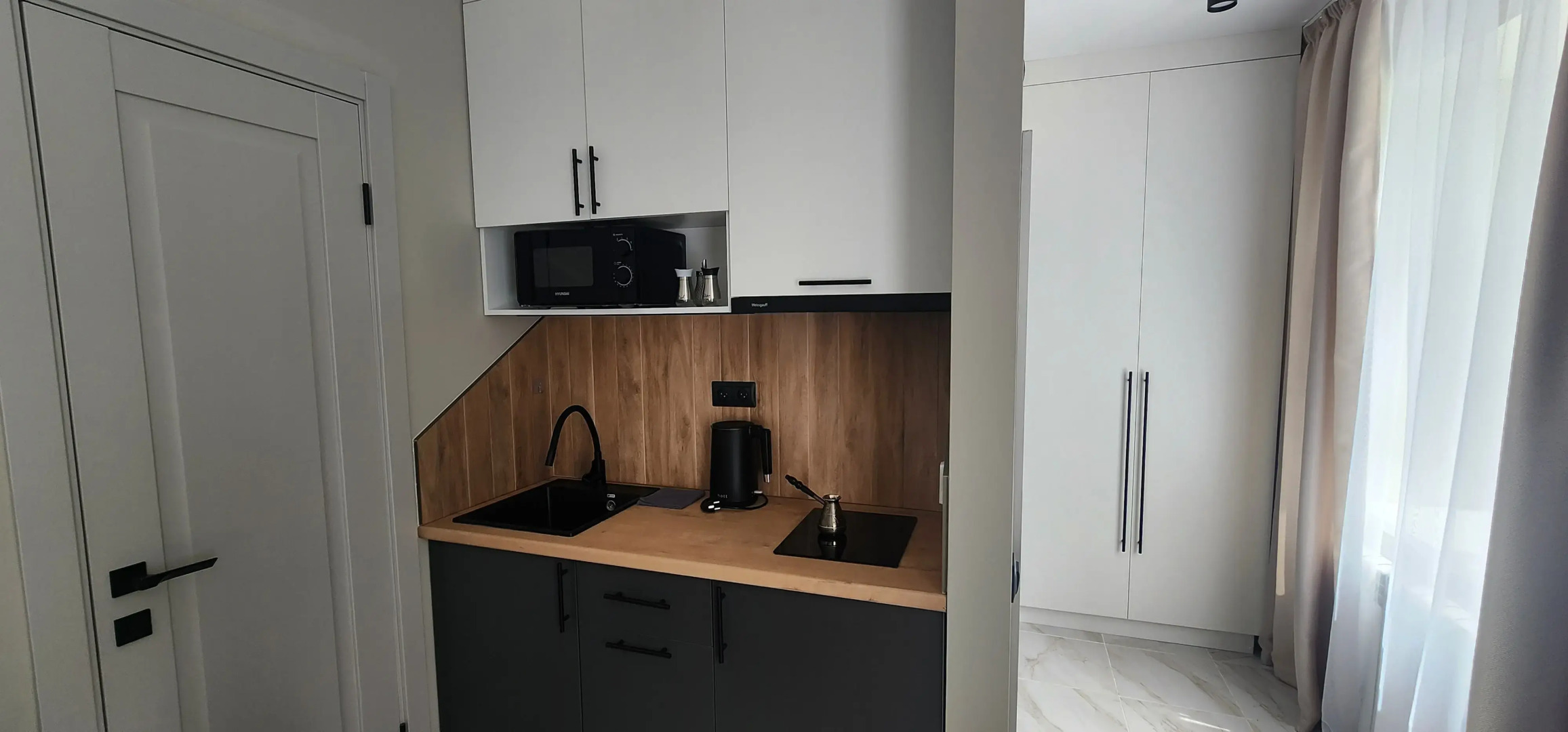 Апартаменты Атмосфера Черно белая