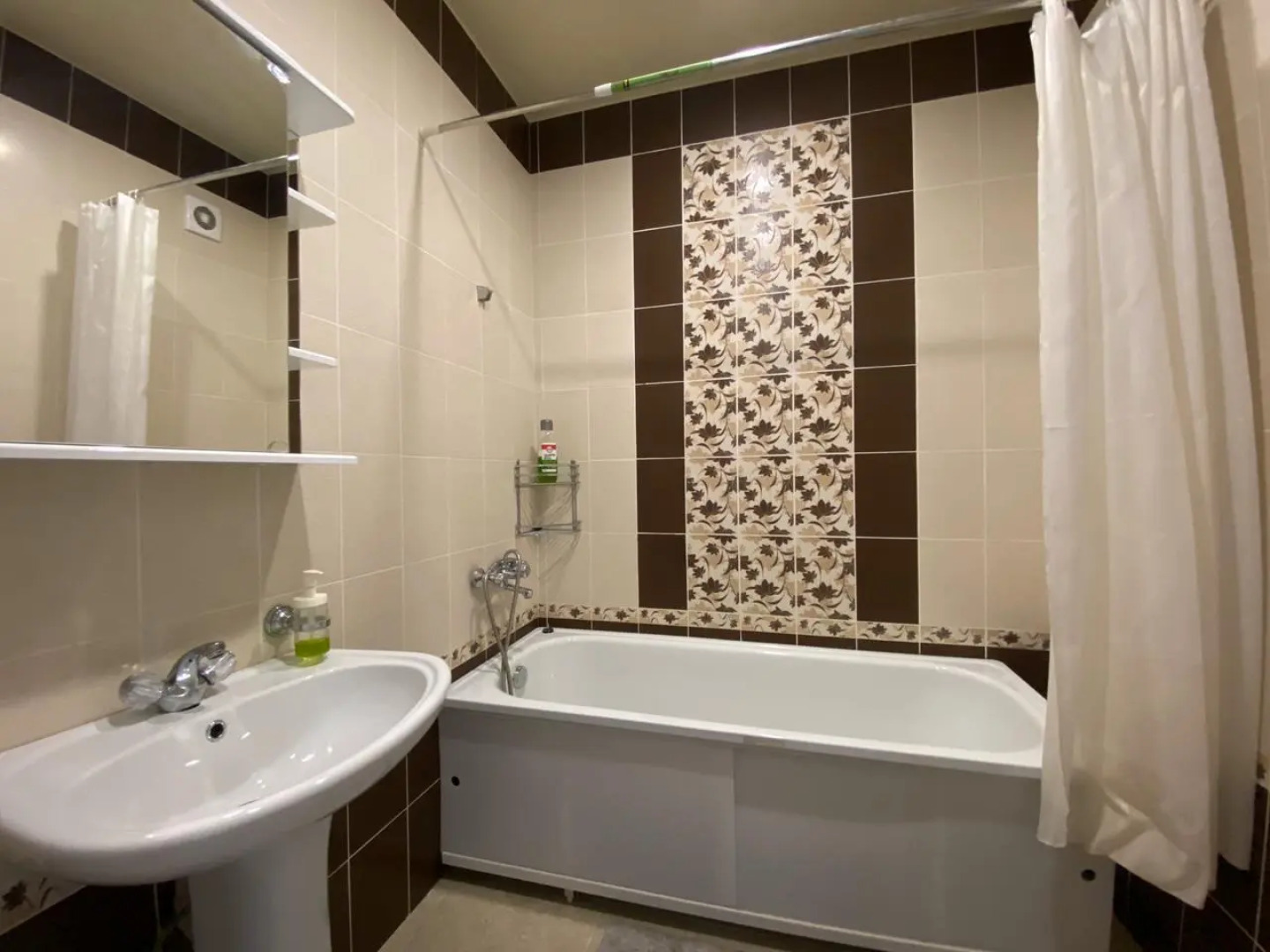 Апартаменты 2-ком квартира возле ТРЦ Вершина Plaza by Sutki26