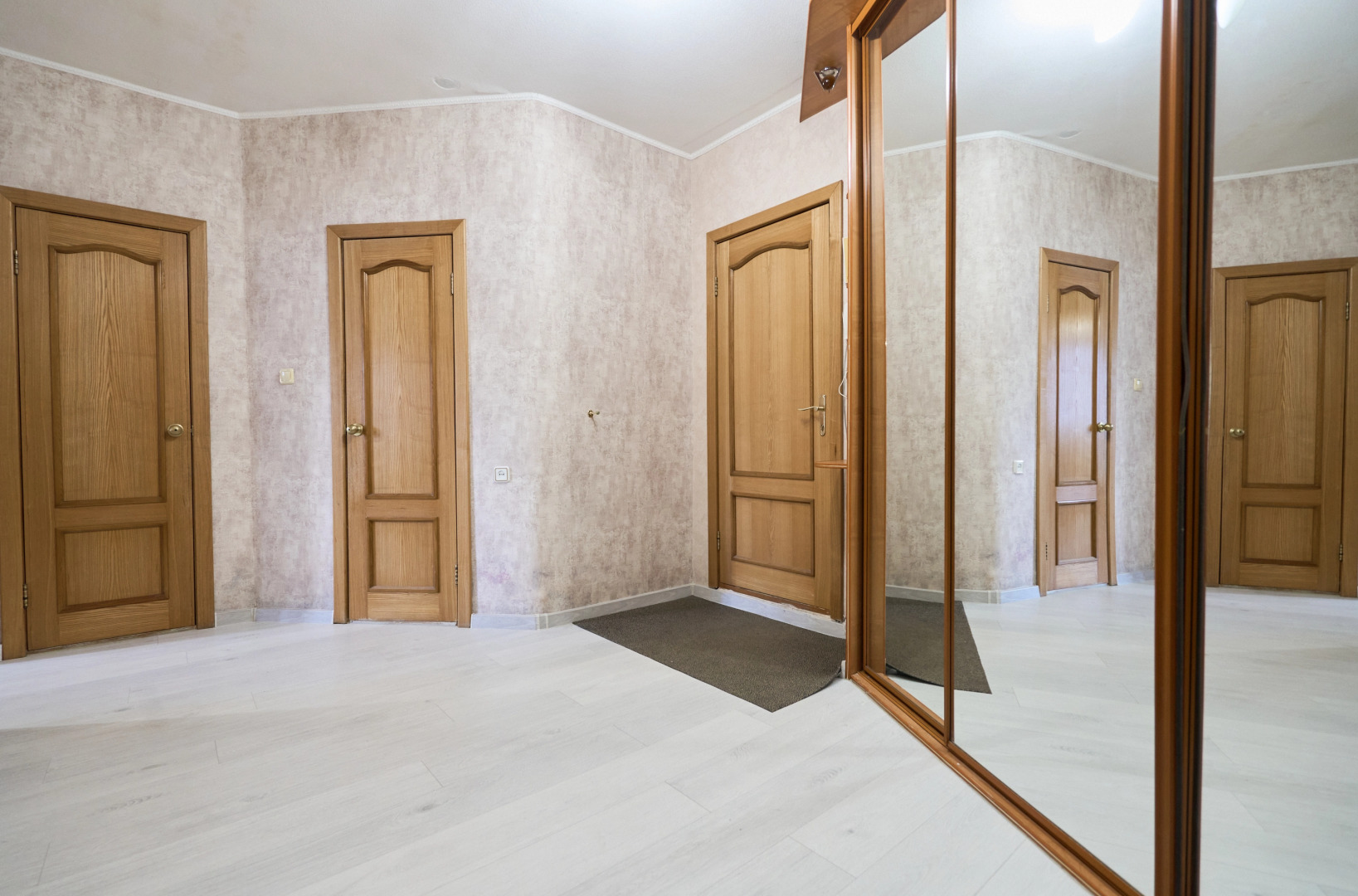 Апартаменты Саквояж Советская 50