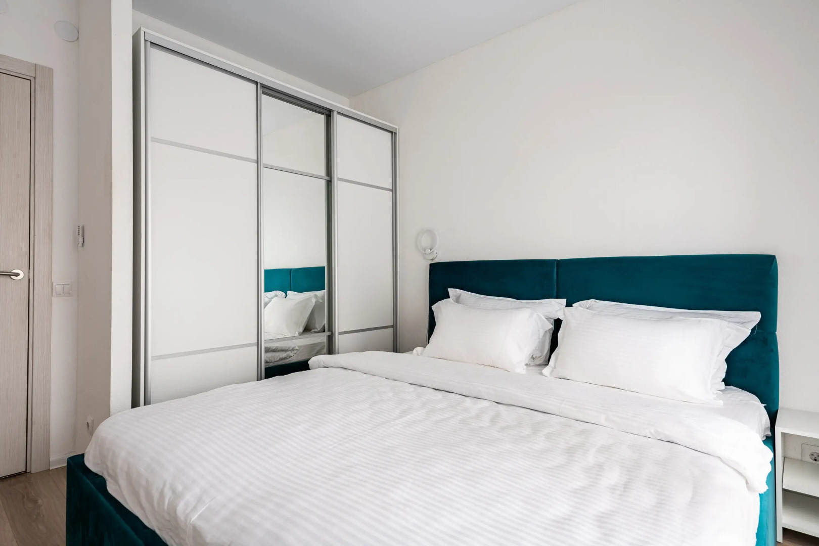 Квартира Большая Белая Кингсайз