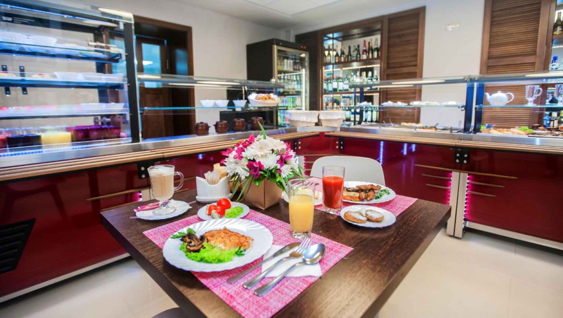 Отель Милот