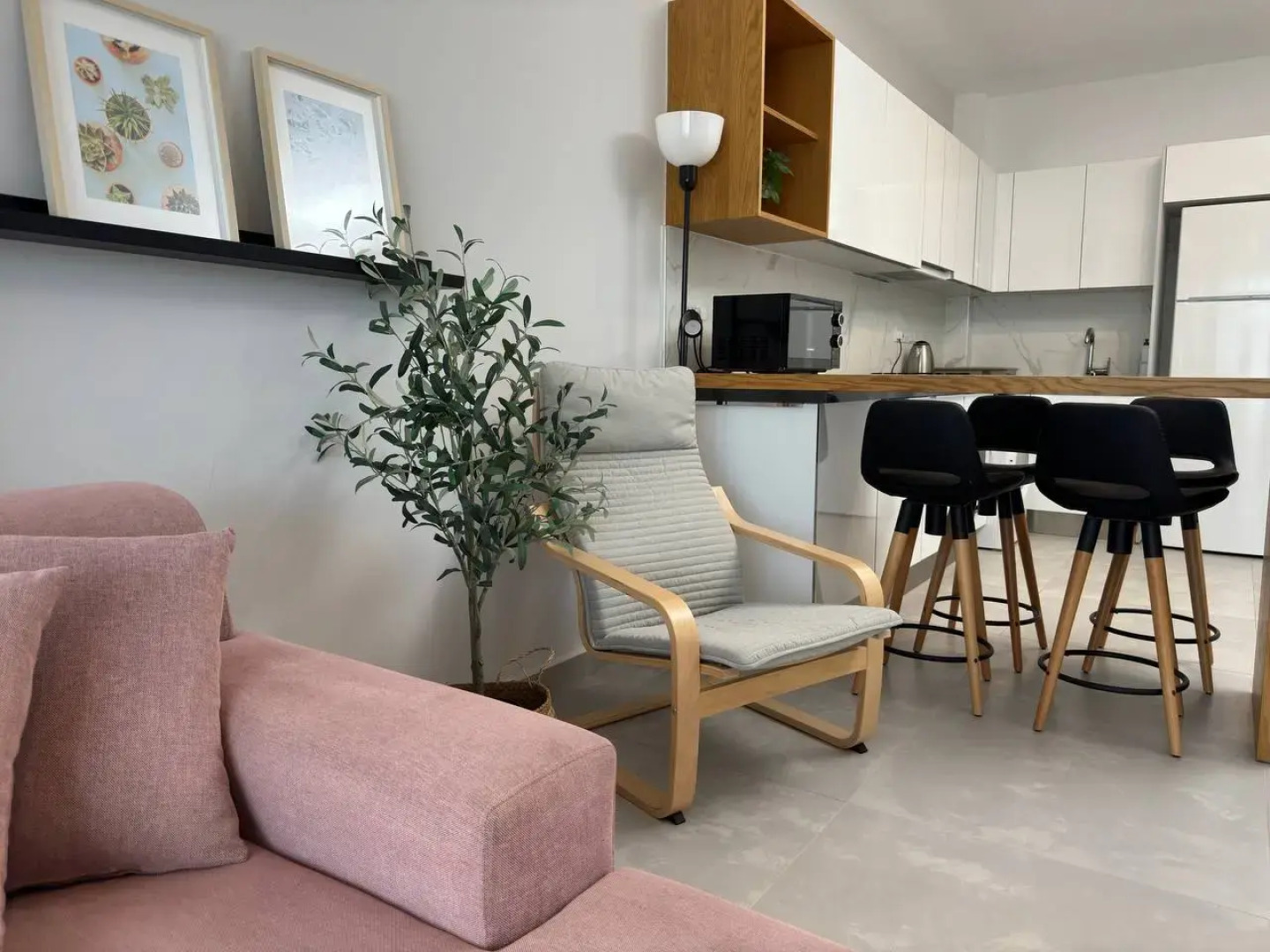 Апартаменты Современные апартаменты в закрытом комплексе