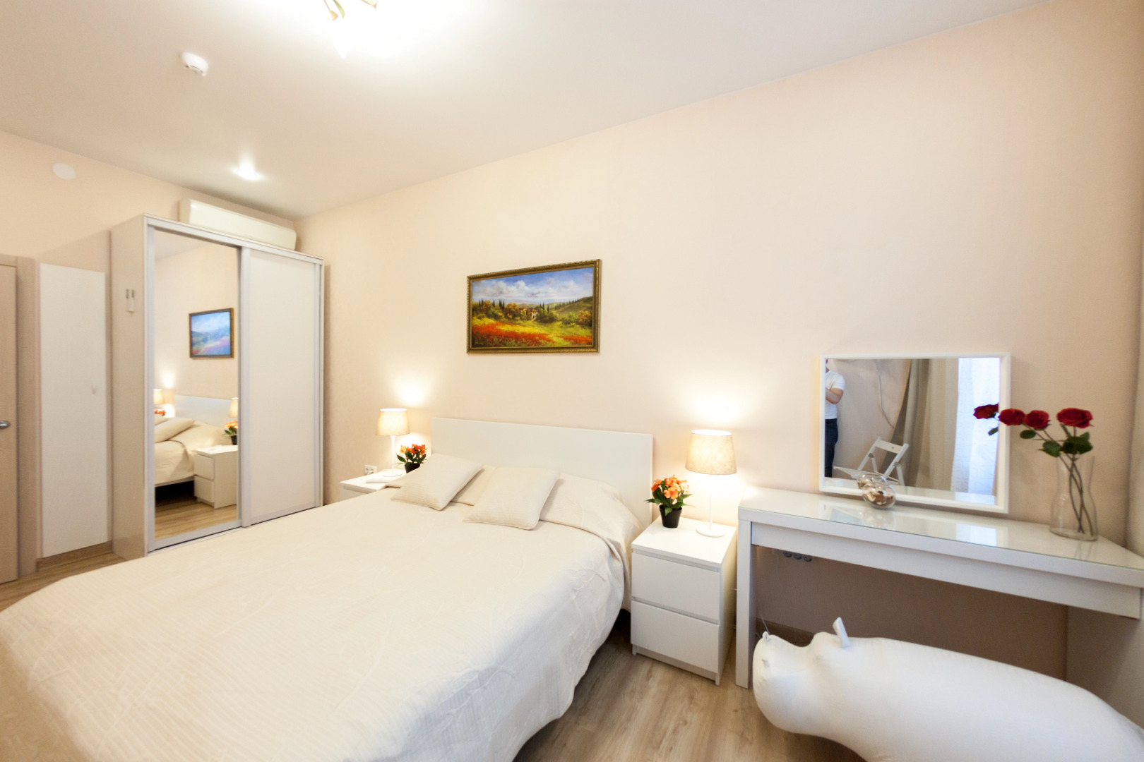 Апартаменты Белый Бегемот у Петропавловки