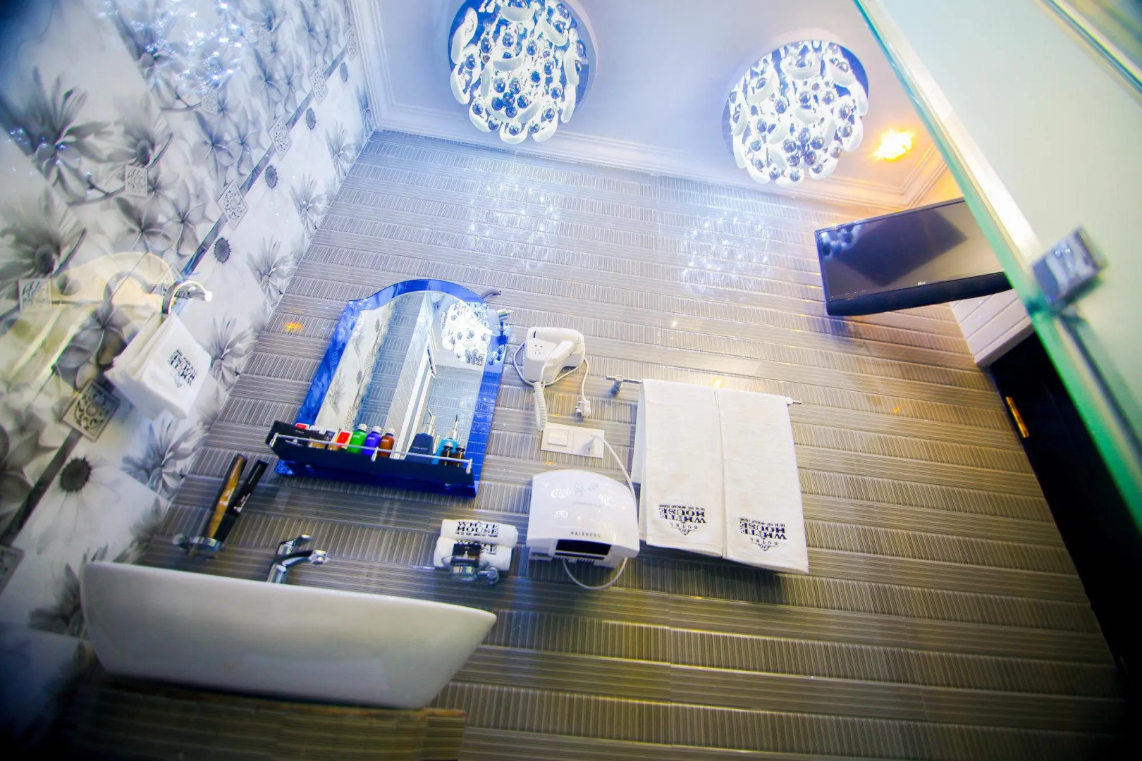 Отель White House