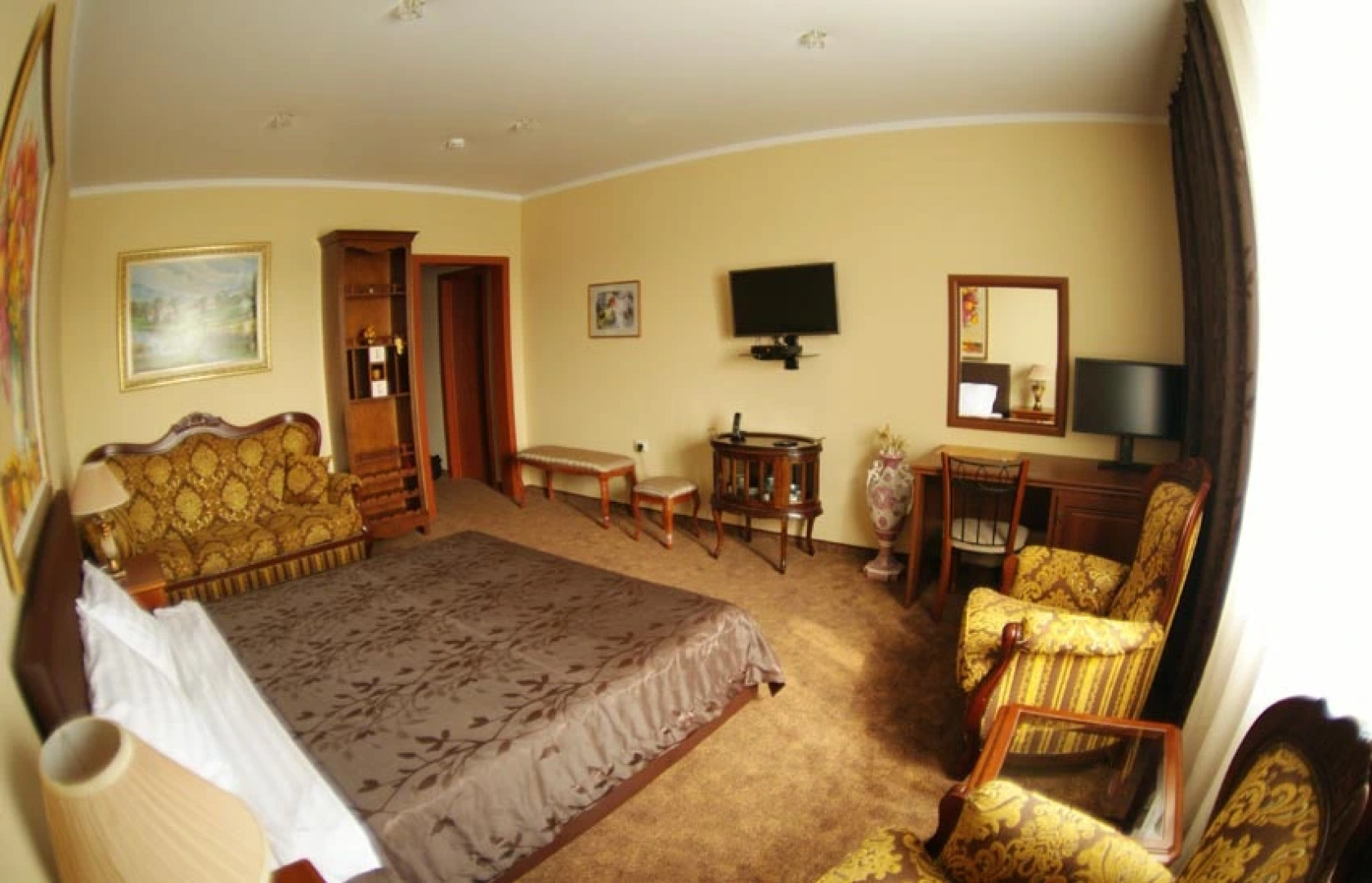 Ресторанно-гостиничный комплекс Чернышевой