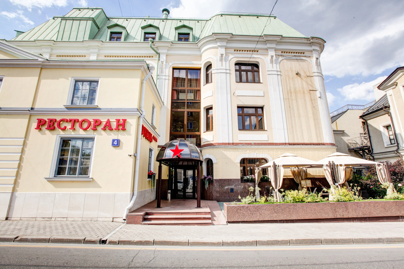 Отель На Казачьем