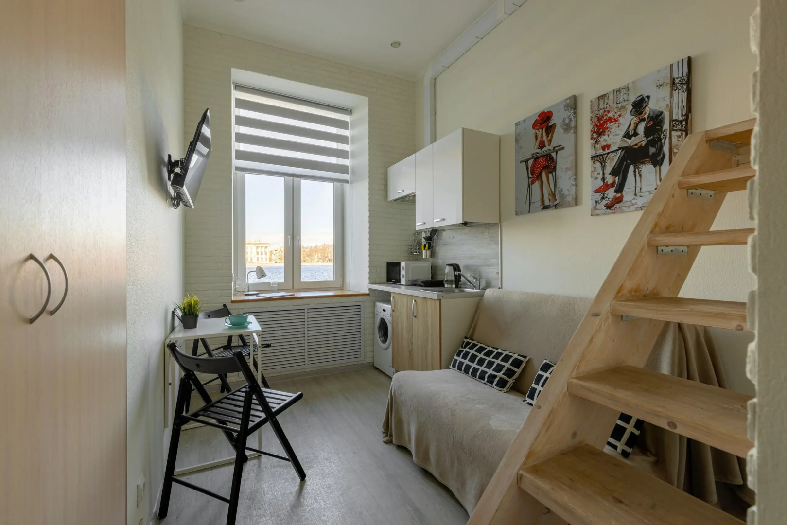 Апартаменты 4 с Панорамным Видом на Неву