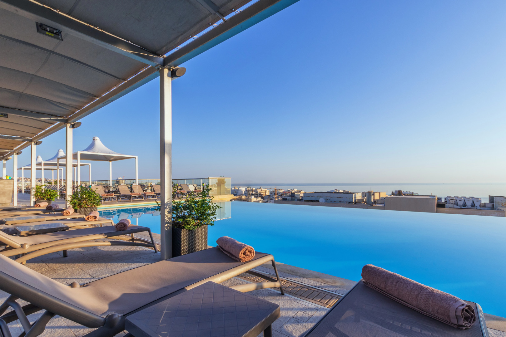 Отель AX The Palace