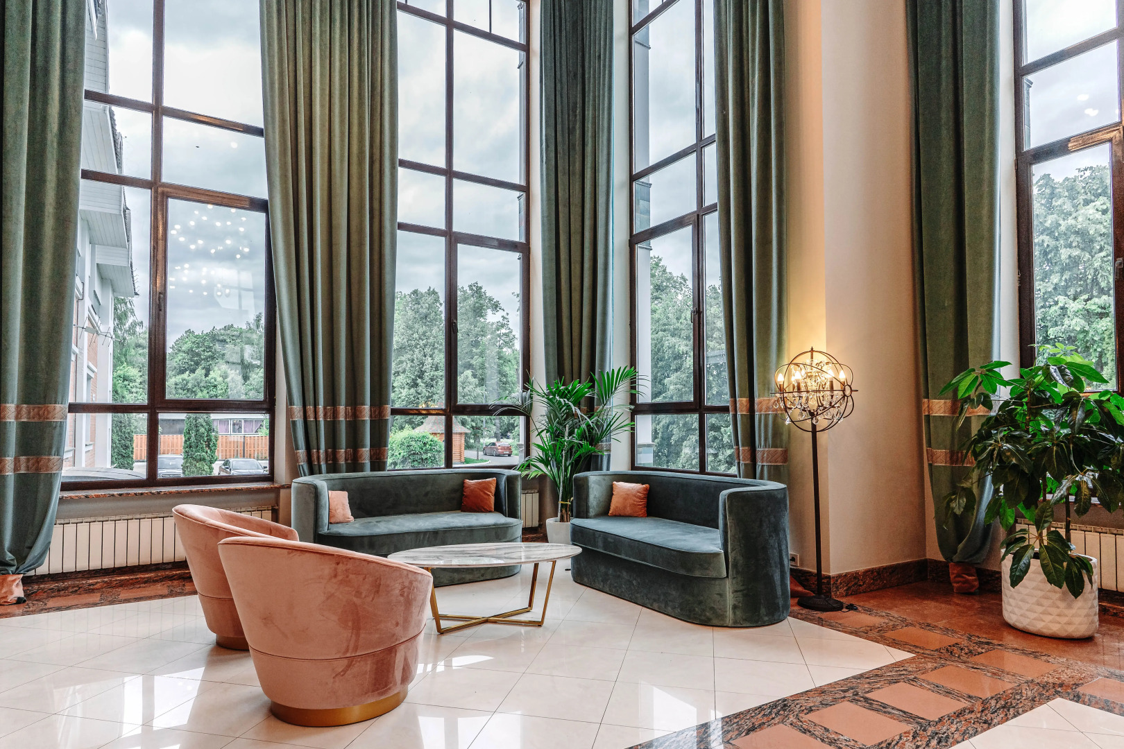 Отель Вилла Альпина