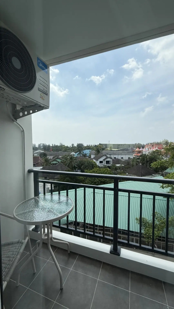 Квартира Милая с бассейном рядом с морем