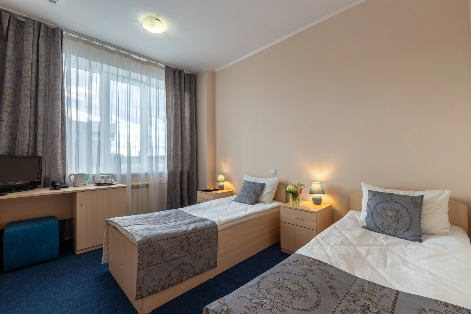 Отель Парус